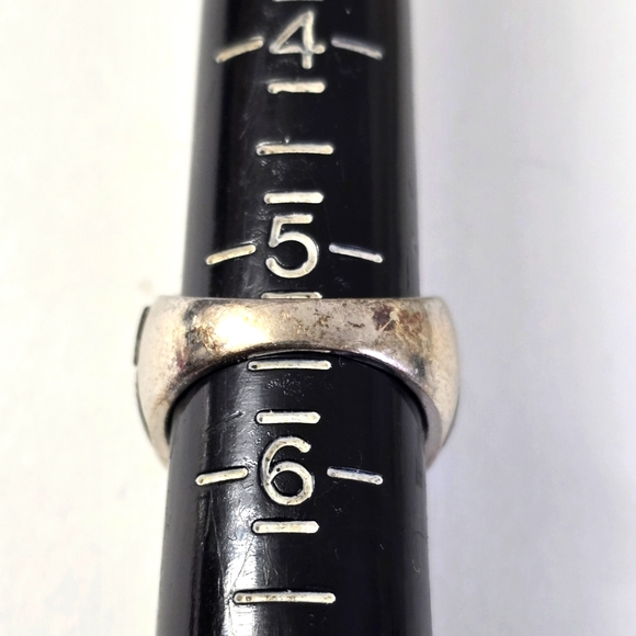 Vintage Silver Ring with Green Accents and Intricate Design - Picture 7 of 9